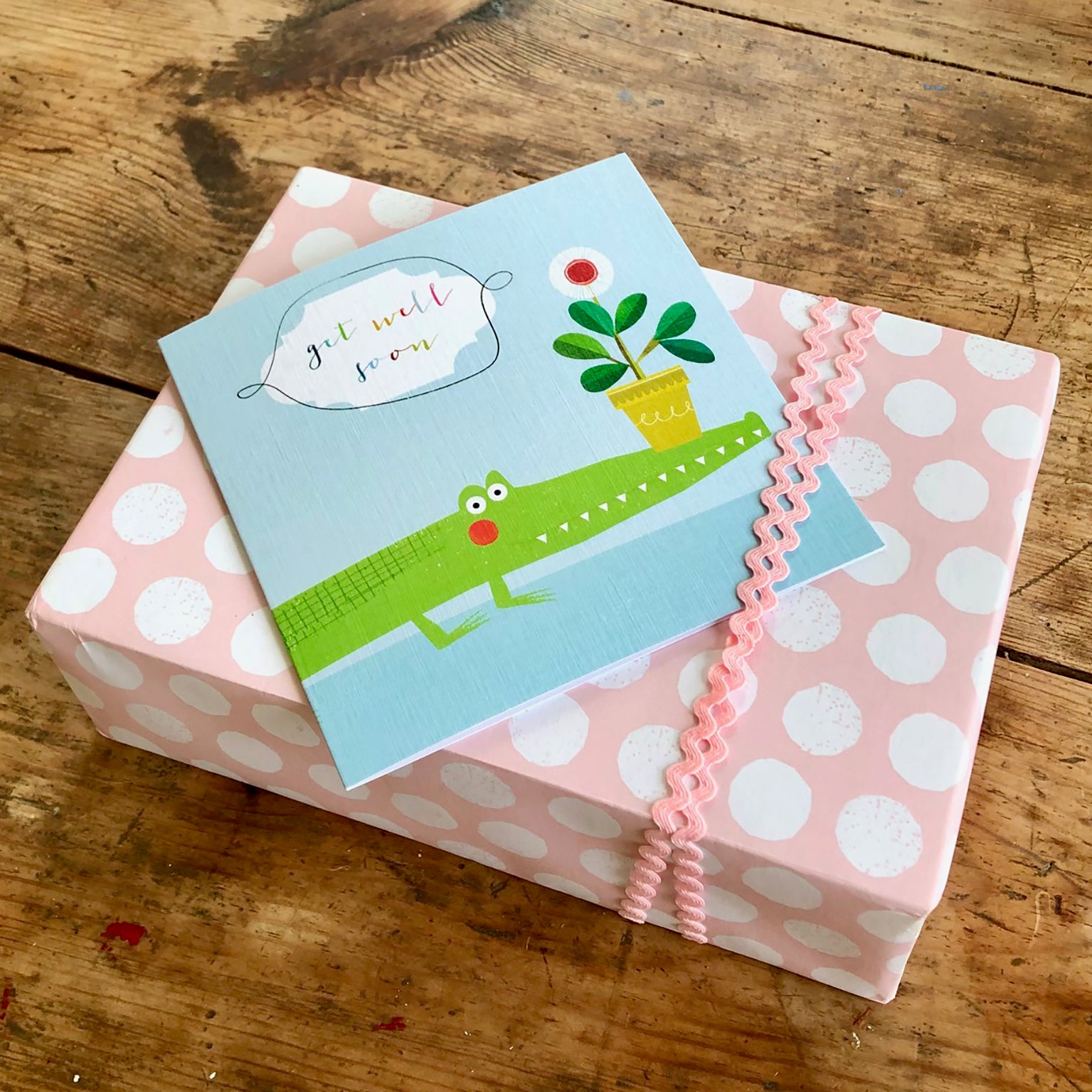 AA07 get well soon crocodile card