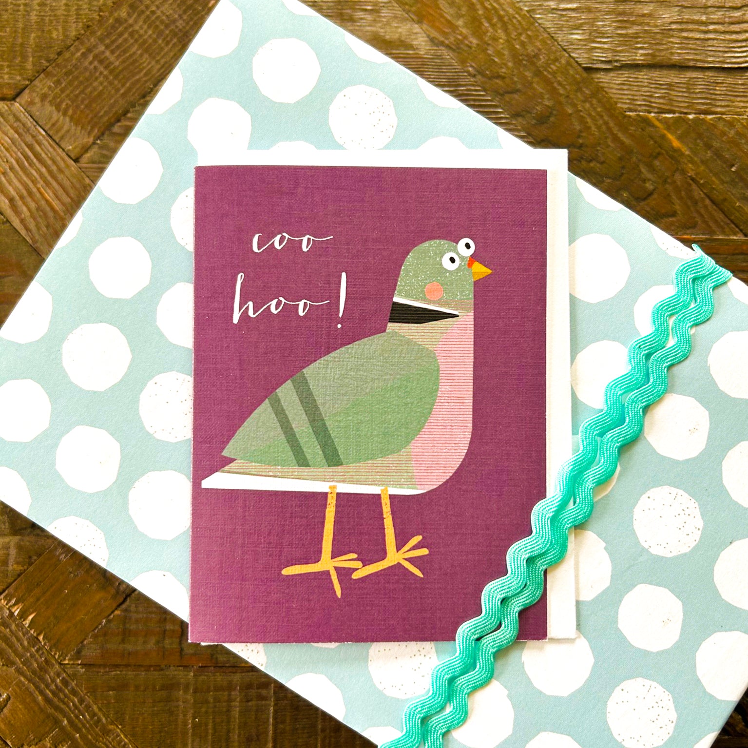 AL40 mini pigeon greetings card