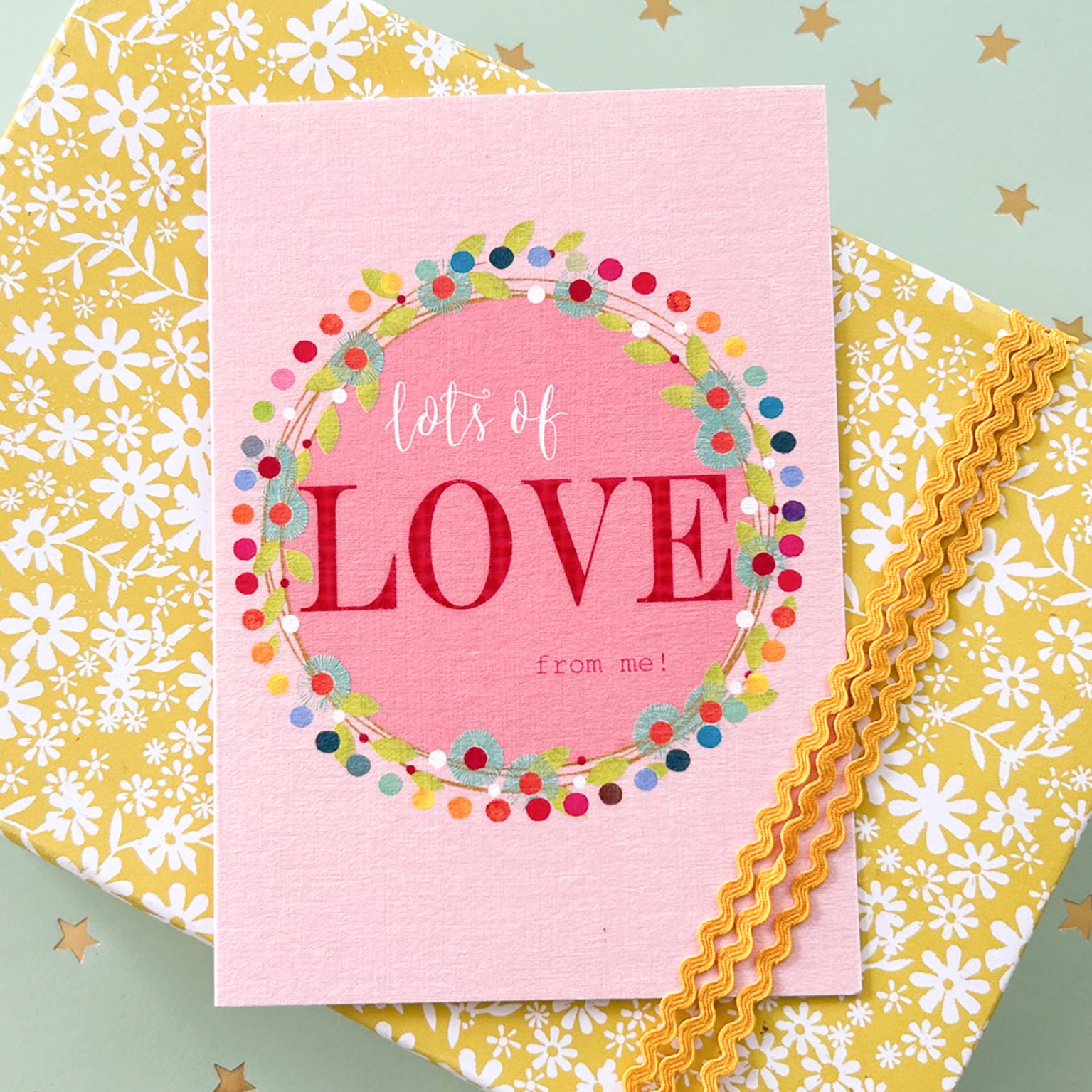 FF30 lots of love greetings card