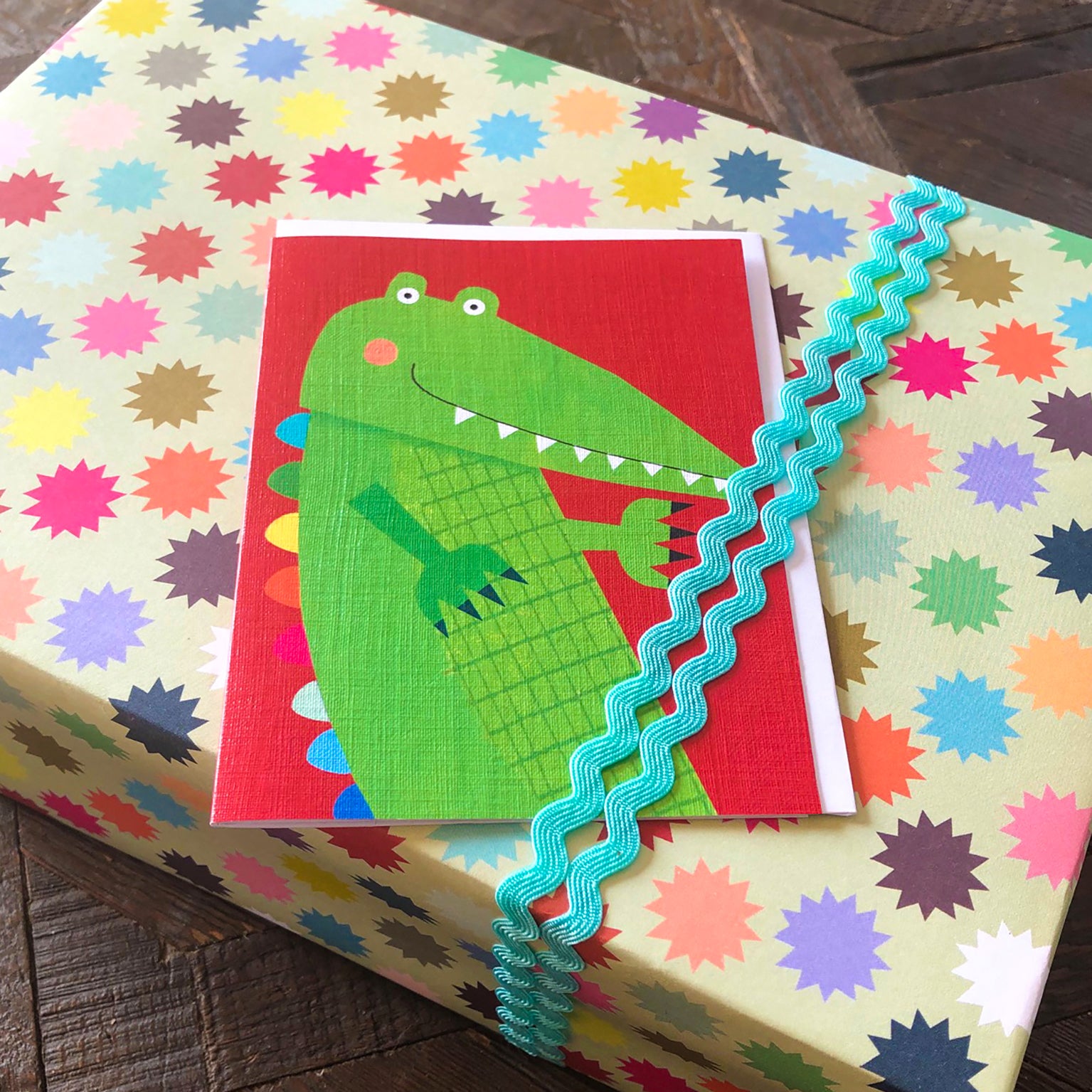 KAB16 mini crocodle greetings card