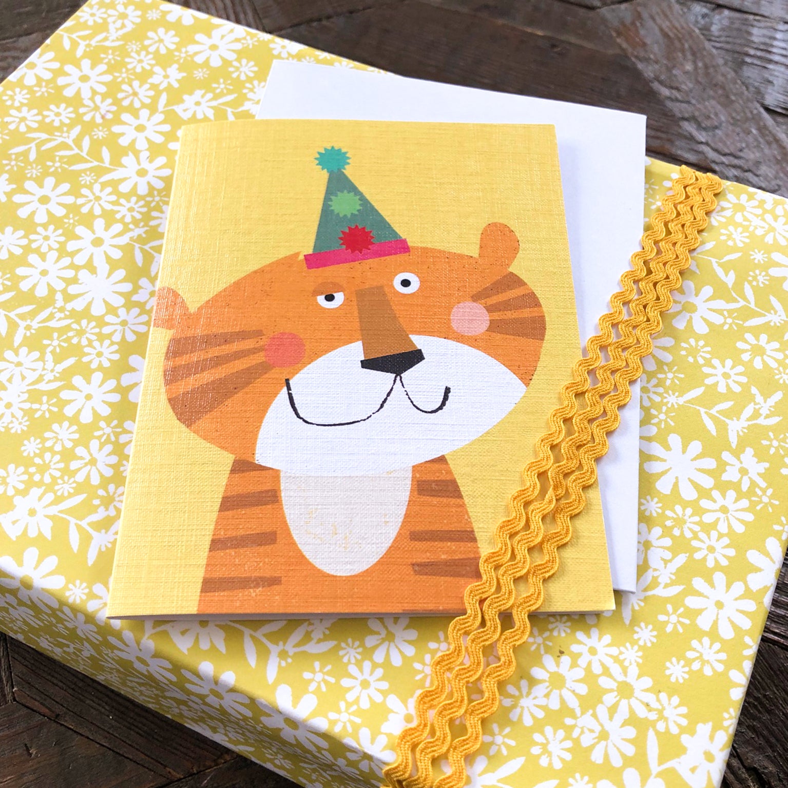 KAB22 mini tiger greetings card