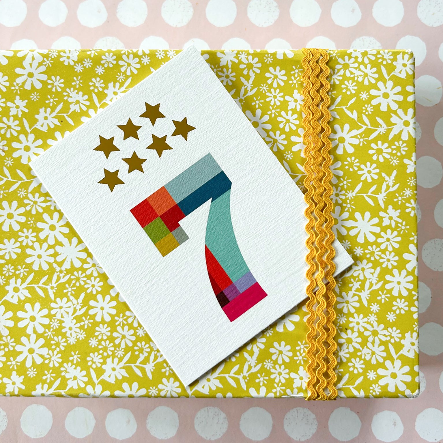 KTW07 mini gold star number seven card