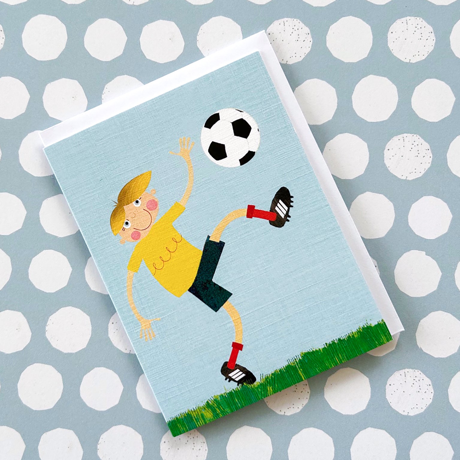 KTW37 mini footballer greetings card