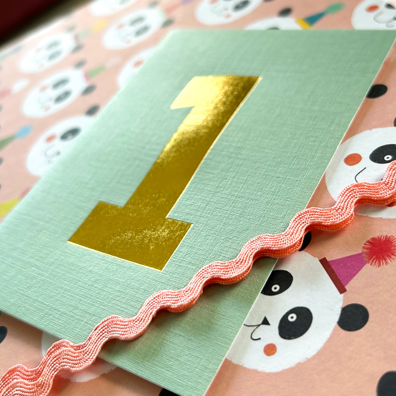 TGD01 mini gold foiled number one card