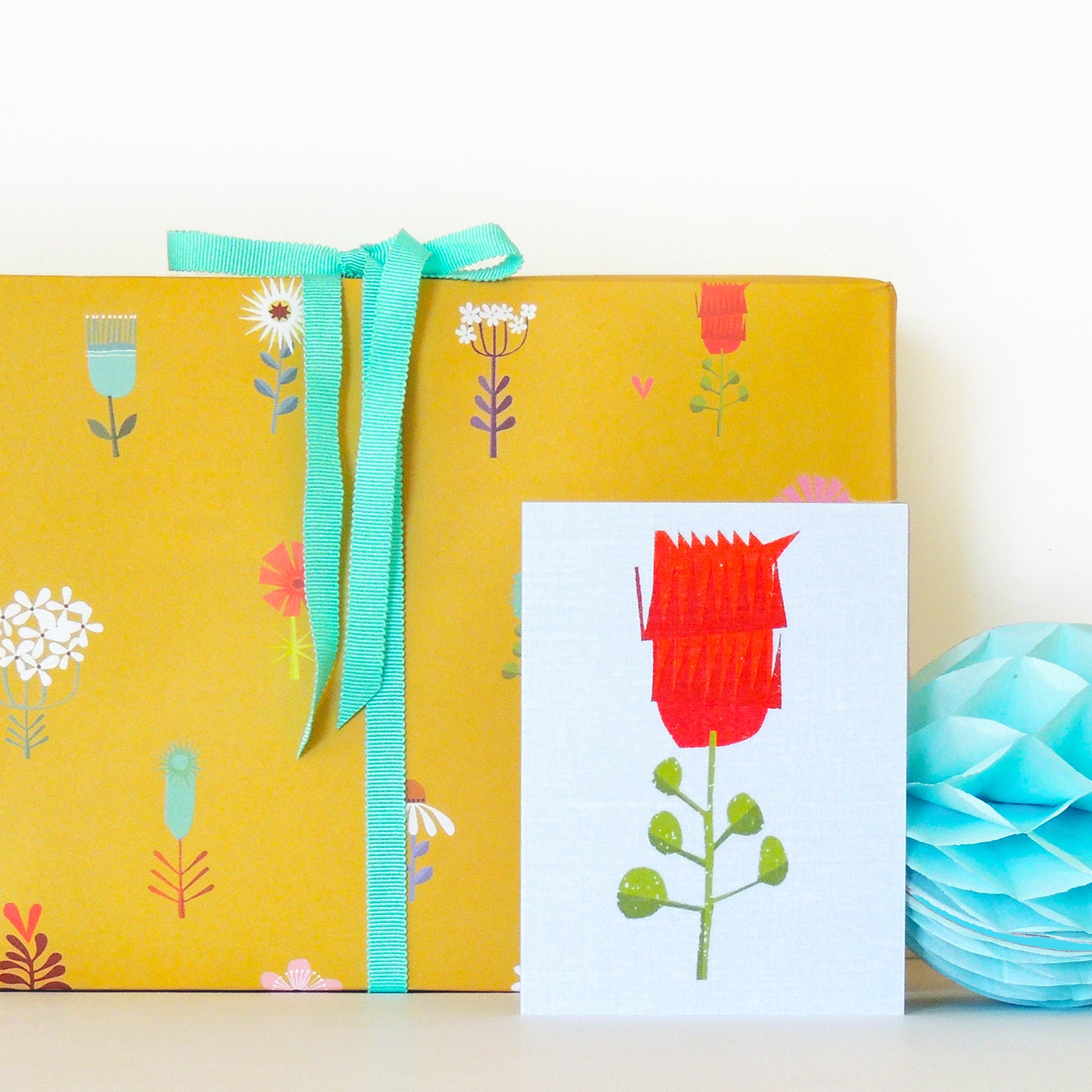 TW82 mini red clover bloom card