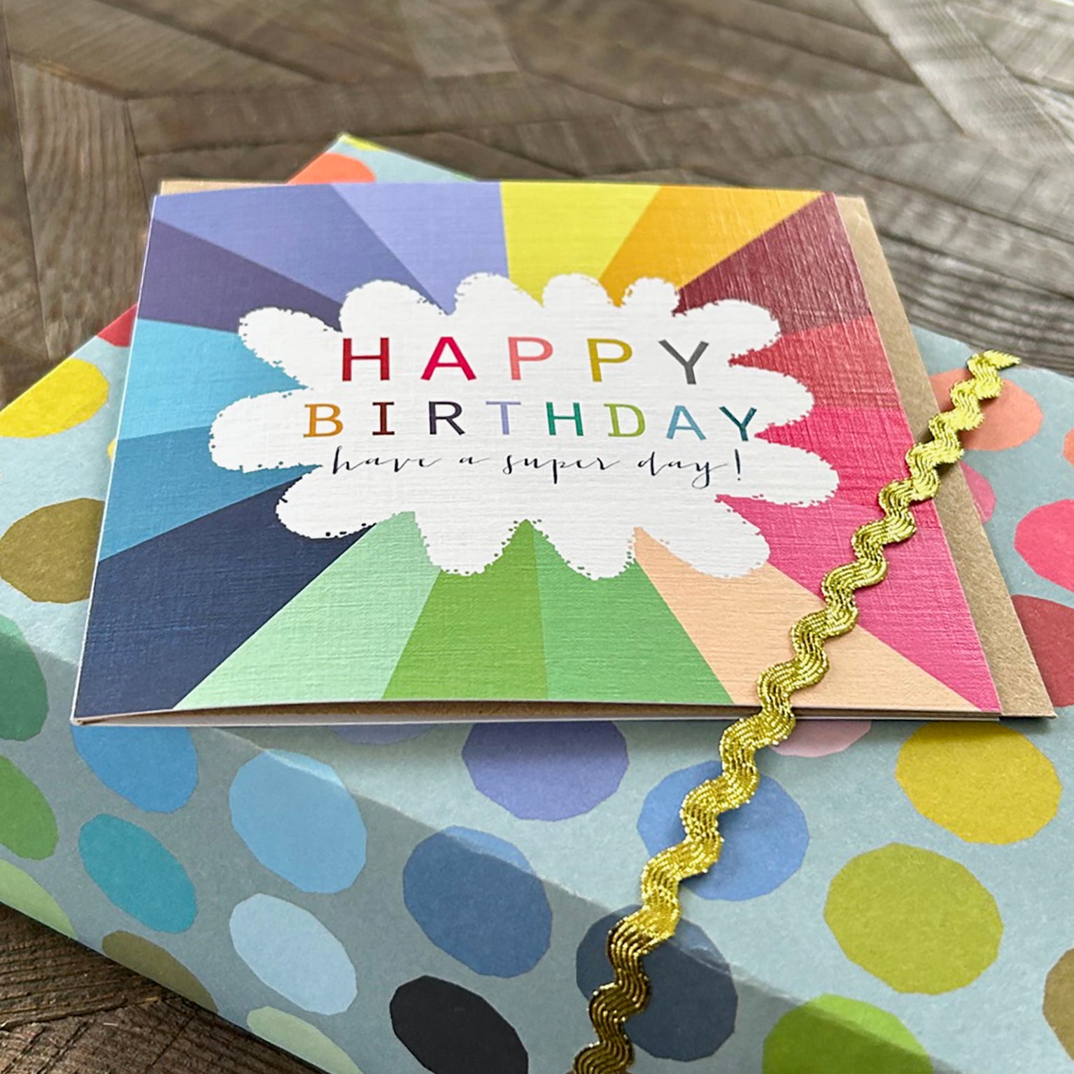 WO87 colourful happy birthday card