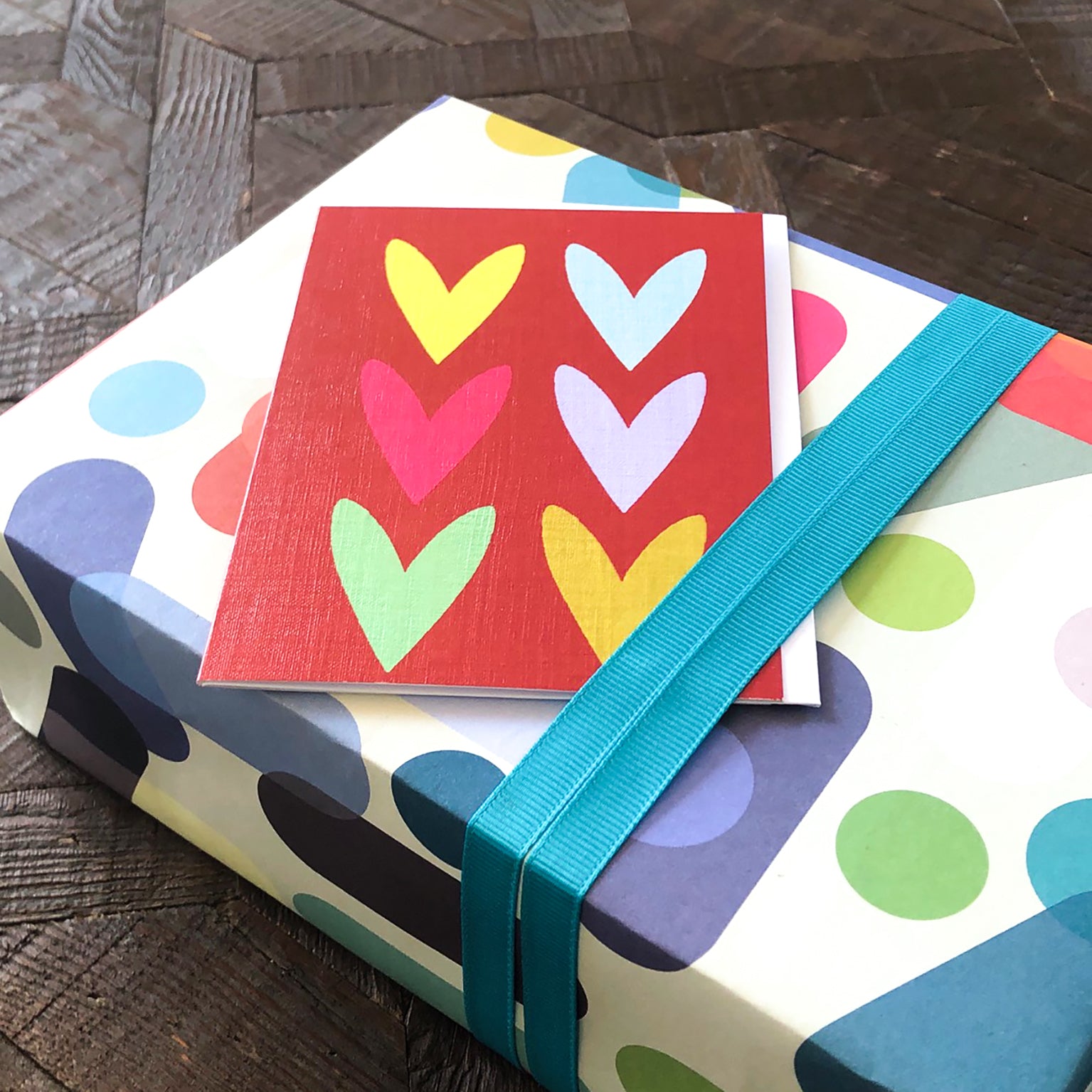 WTW117 mini red hearts card