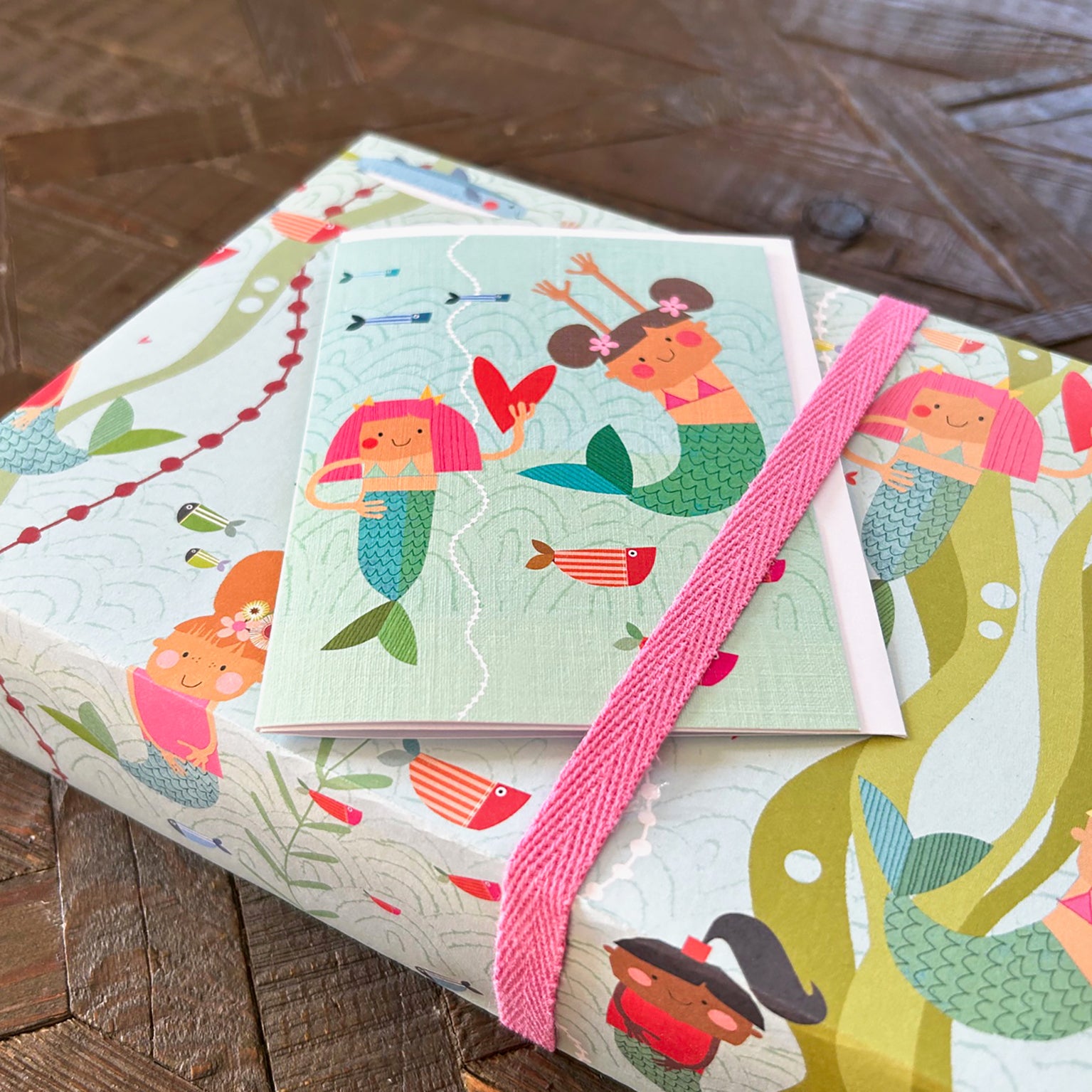 WTW130 mini mermaid greetings card