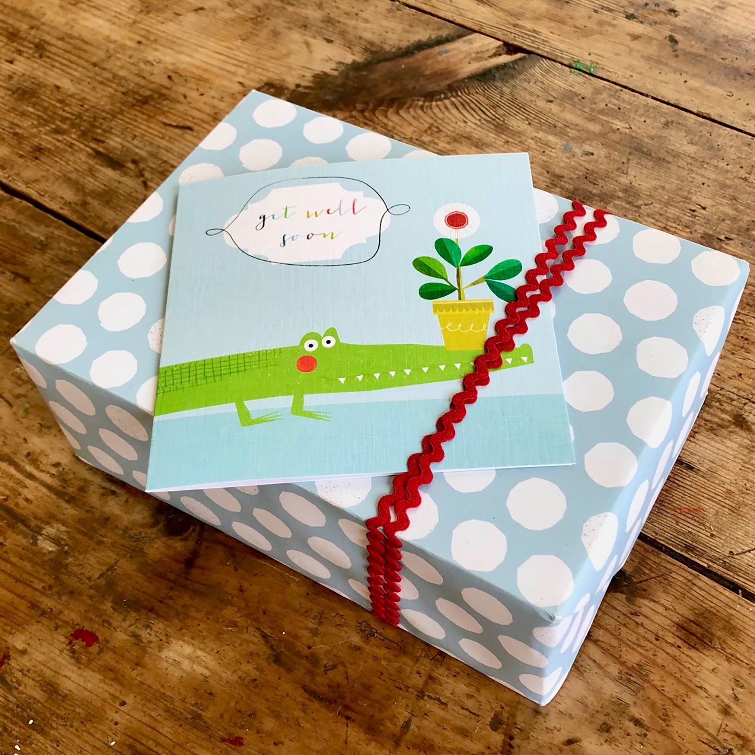 AA07 get well soon crocodile card