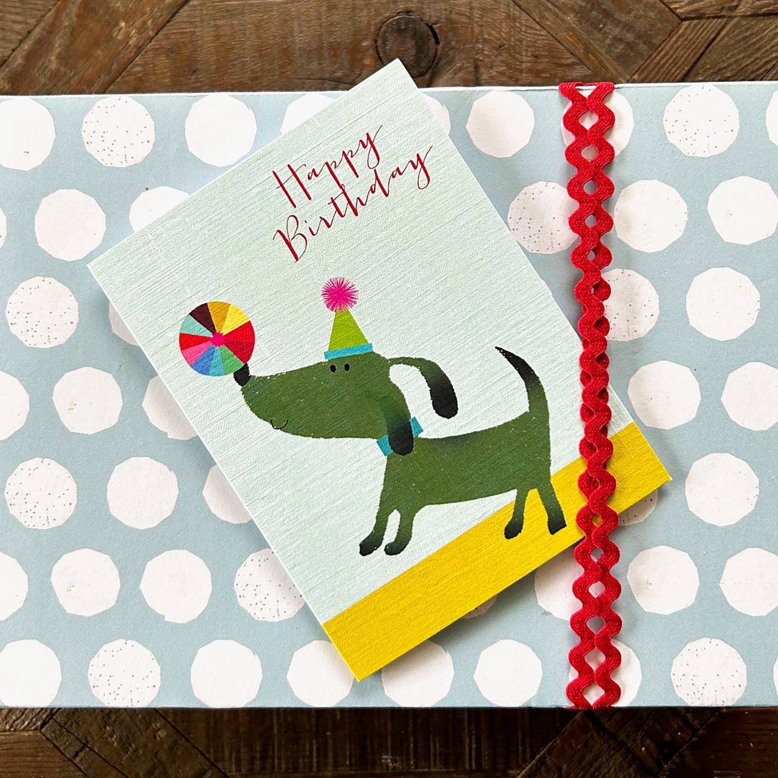DG04 mini dog and ball birthday card