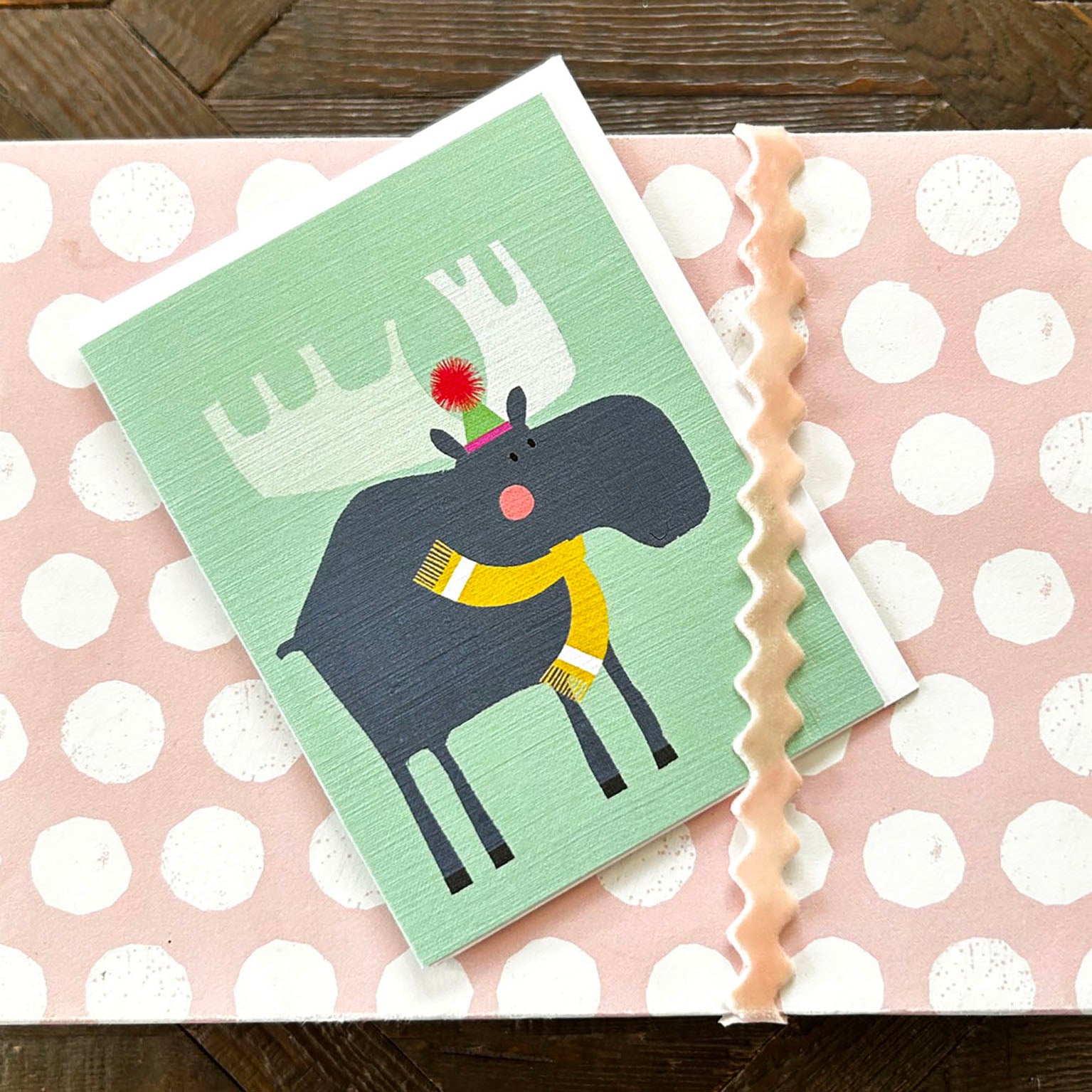 KAB37 mini moose greetings card
