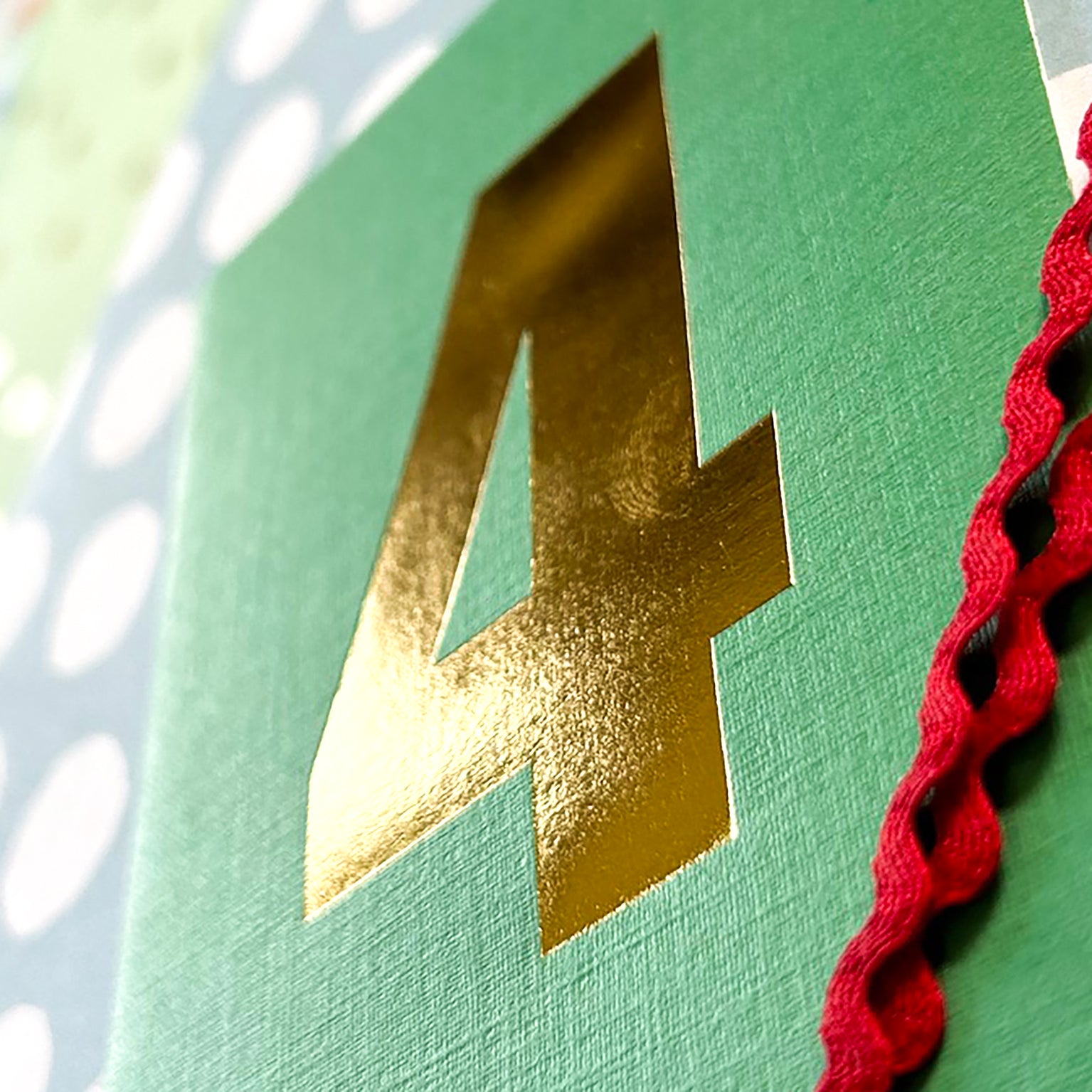 TGD04 mini gold foiled number four card