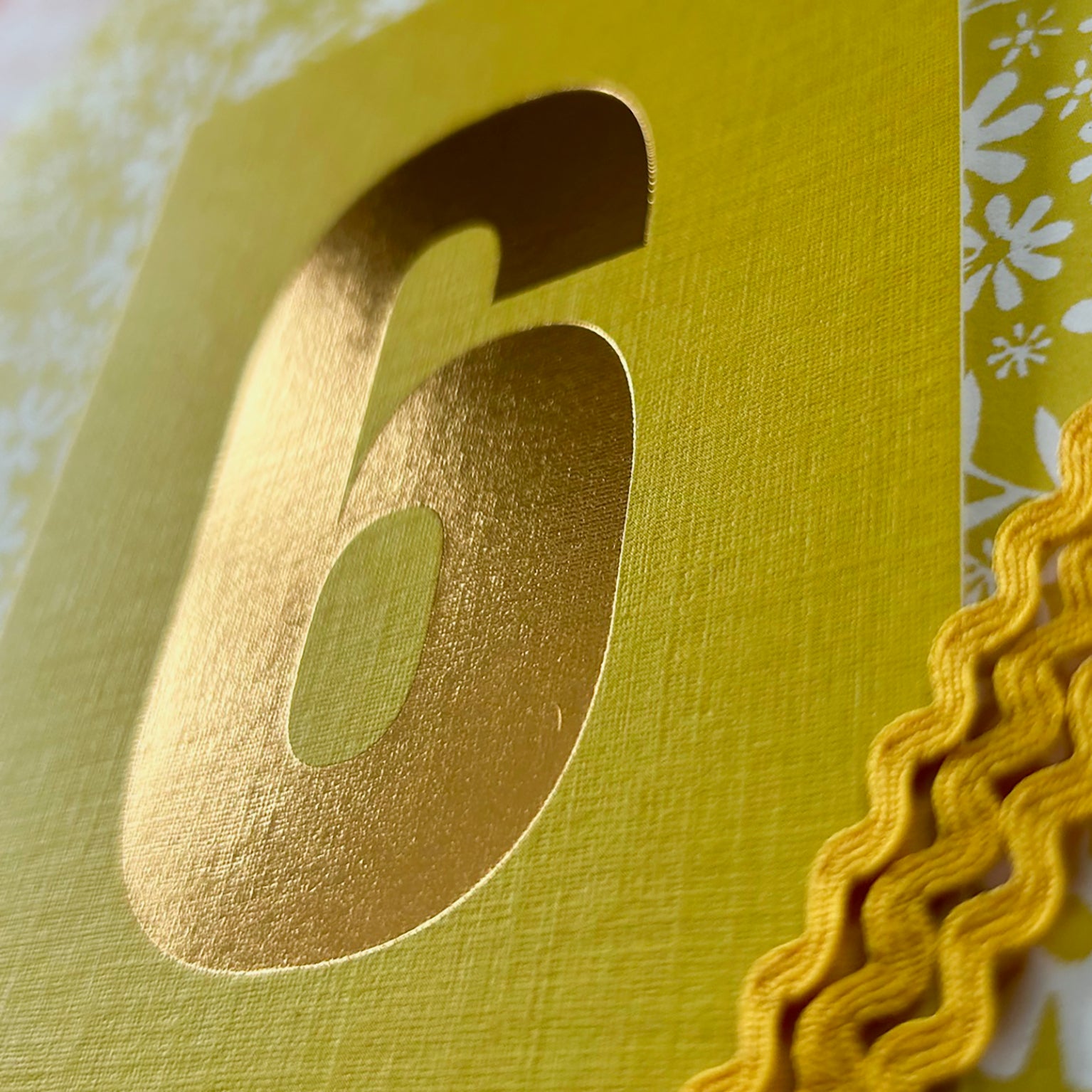 TGD06 mini gold foiled number six card