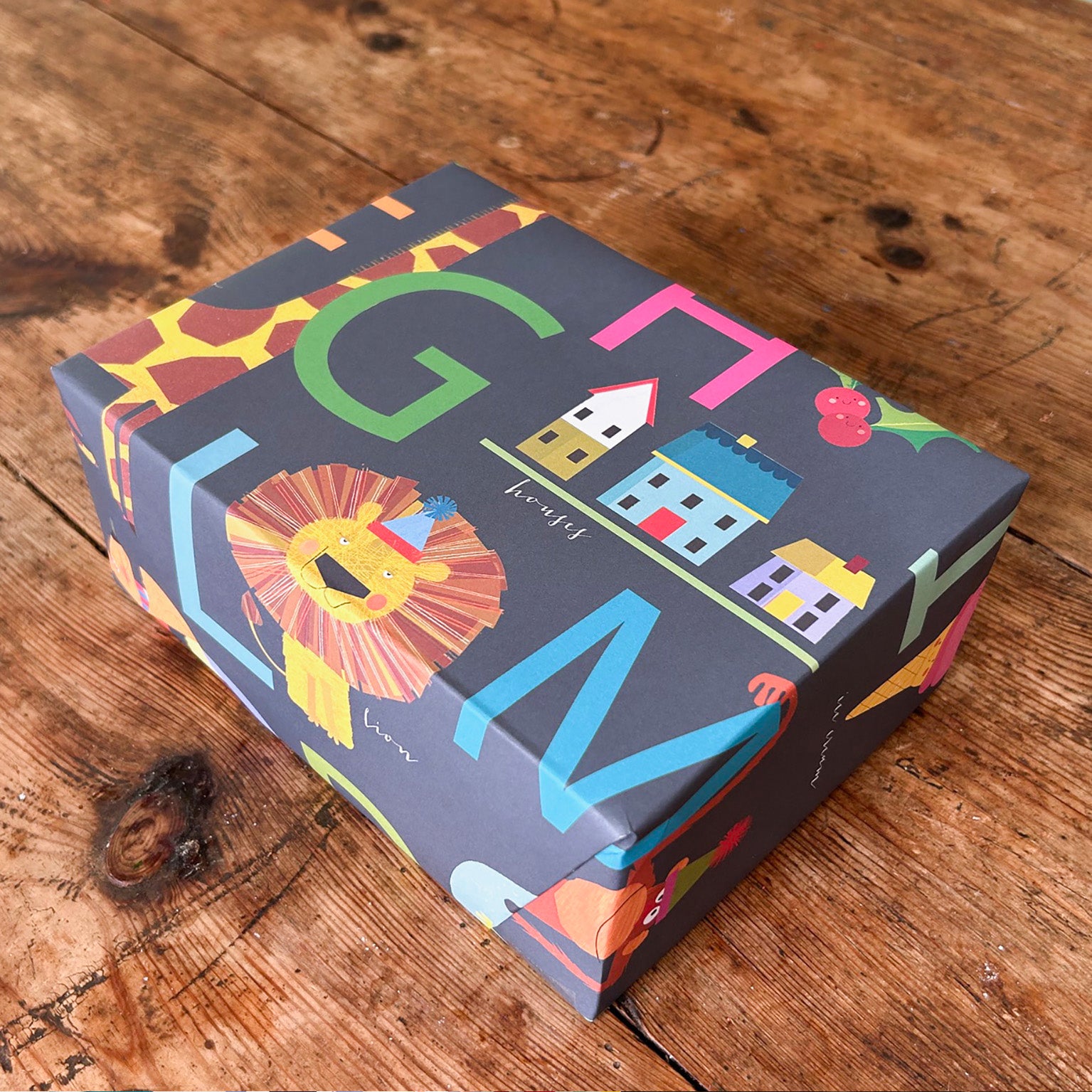WP122 alphabet wrapping paper